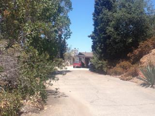 1072 Phillips St, Vista, CA 92083-7113