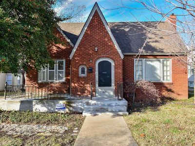 1620 Columbia Pl, Tulsa, OK 74104-5906