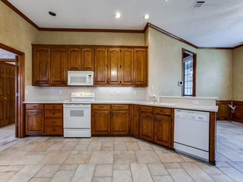 106 Lk Frst Ct, Garland TX  exterior