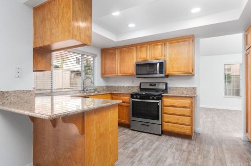 30222 Sierra Madre Dr, Temecula, CA 92591-7311