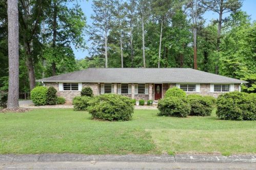 4880 Woodbrook Dr, Mableton, GA 30126-1234