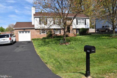 11420 Scott Dr, Fredericksburg, VA 22407-6332