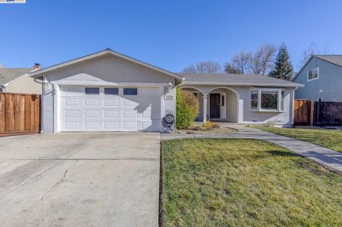 3749 Platt Ct, Pleasanton, CA 94588-4929