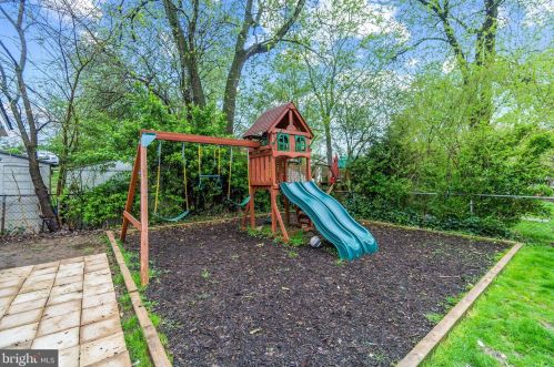 5225 Heming Ave, Springfield VA  22151-2942 exterior