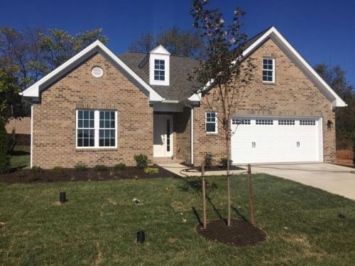 155 Oaks Dr, Salem, VA 24153-2040