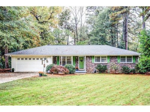 2818 Middleham Ct, Tucker, GA 30084-2736
