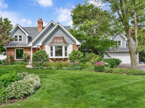 210 Eastern Ave, Willowbrook, IL 60514-1414