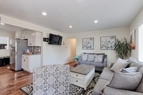 7923 Raritan St, Denver, CO 80221-3840