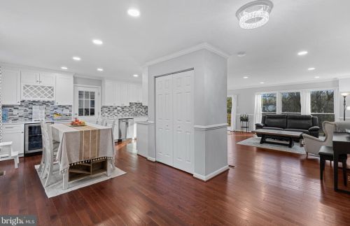 5002 Ten Mills Rd, Columbia MD  21044-1539 exterior