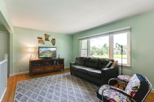 207 County Rd F, Saint Paul MN  55110-3845 exterior