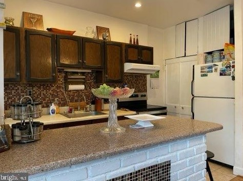 6737 Lynford St, Philadelphia PA 19149-2127 exterior