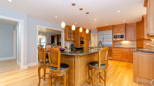 480 81 St, Willowbrook IL  60527-5985 exterior