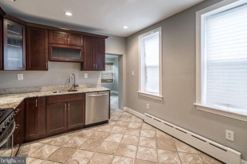 132 Krams Ave, Philadelphia PA  19127-2011 exterior