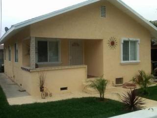 924 Ditman Ave, Los Angeles, CA 90063-3813