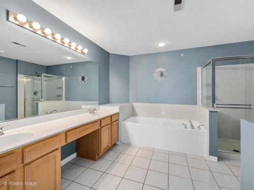 2704 Greenwood Ave, Arlington Hts IL  60004-8429 exterior