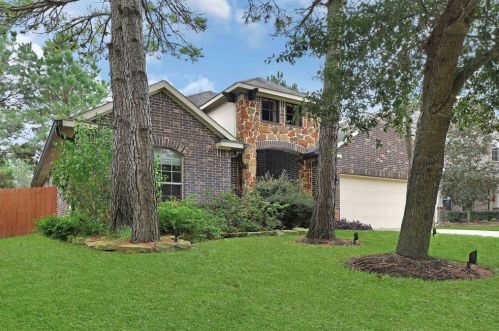 126 Magnolia Grove Ln, Conroe, TX 77384-3406