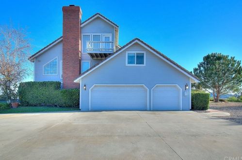 26710 Camino Seco, Temecula, CA 92590-3519