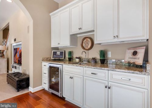 1500 Sandy Glenn Pl, Sandy Spring MD  20860-3007 exterior