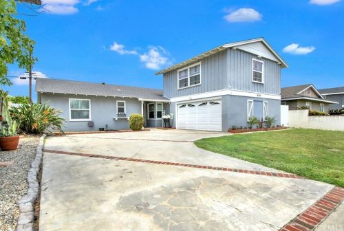 8191 Terry Dr, Huntington Beach, CA 92647-4823