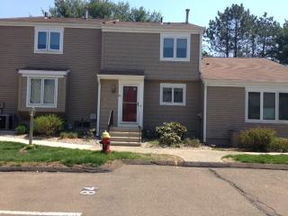 83 Clearview Ct, Southington, CT 06489-3461