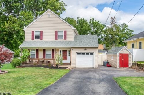 10 Western Ave, Kinnelon, NJ 07405-1608