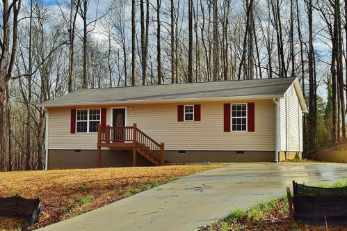 2620 Shady Valley Rd, Gainesville, GA 30507-7884
