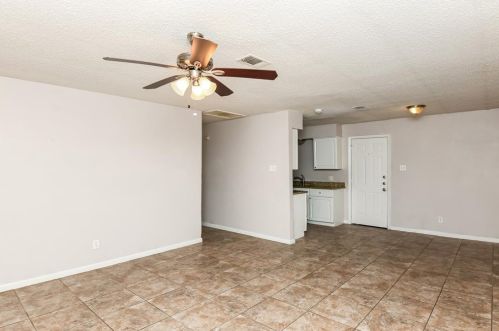 9216 Christopher Cir, Fort Worth TX  76140-5157 exterior