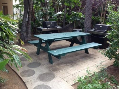 1720 Ala Moana Blvd, Honolulu HI  96815-1302 exterior