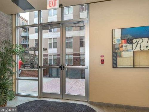 113 Bread St, Philadelphia PA  19106-4610 exterior