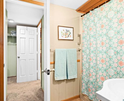 4630 Glenwood St, Duluth MN  55804-1264 exterior