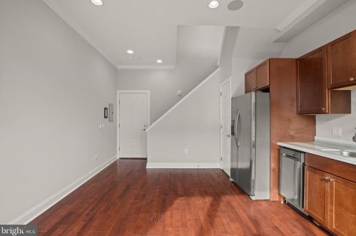 901 Front St, Philadelphia, PA 19147-0043