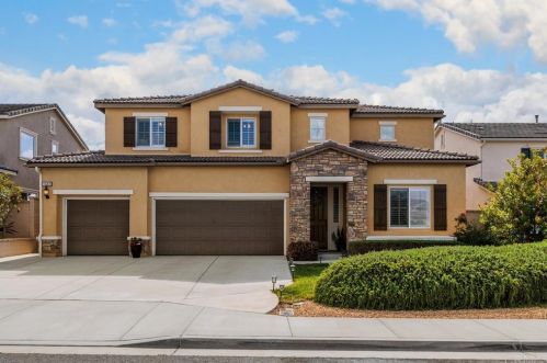 1042 Bellingham Dr, Oceanside, CA 92057-2741