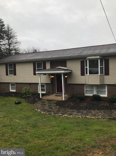 22 Canadochly Cir, York, PA 17406-9604