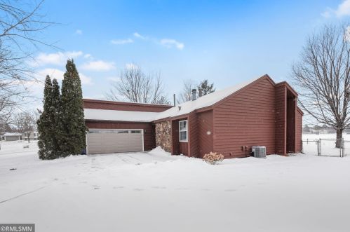 1309 Northway Cir, Saint Cloud, MN 56303-1752