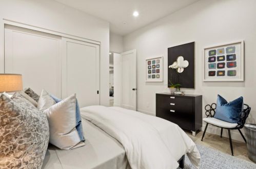 1575 Grant Rd, Los Altos CA  94024-6149 exterior