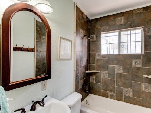 1602 Crest Ridge Dr, Dallas TX  75228-3203 exterior