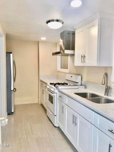 15351 Nimes Cir, Irvine CA  92604-3131 exterior