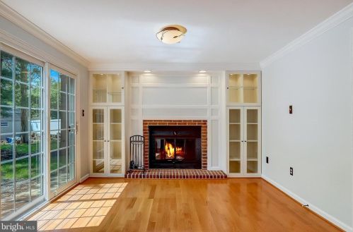 5724 Brothers Partnership Ct, Columbia MD  21045-2601 exterior