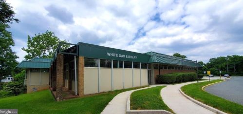 18 Kinsman View Cir, Silver Spring MD 20901-1652 exterior