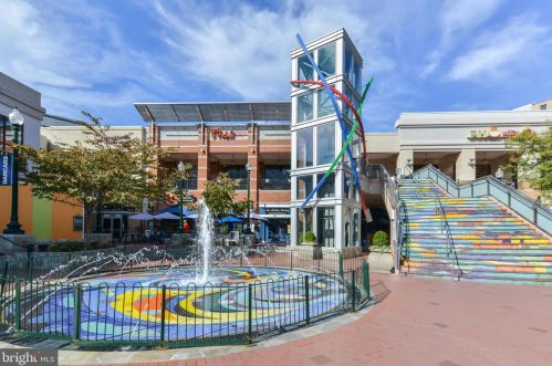 1524 Red Oak Dr, Silver Spring MD 20910-1549 exterior