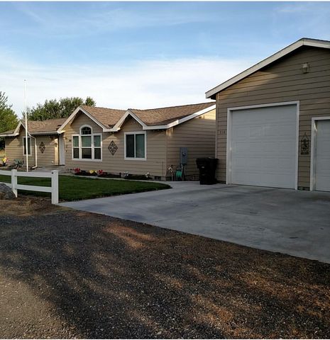 310 Oregon Ave, Irrigon, OR 97844-7256