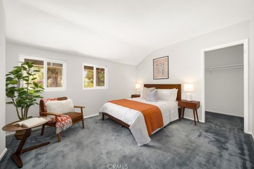 231 Sleepy Holw Dr, Glendale CA 91206-4727 exterior