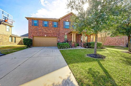 6006 Village Grove Dr, Pearland, TX 77581-7022