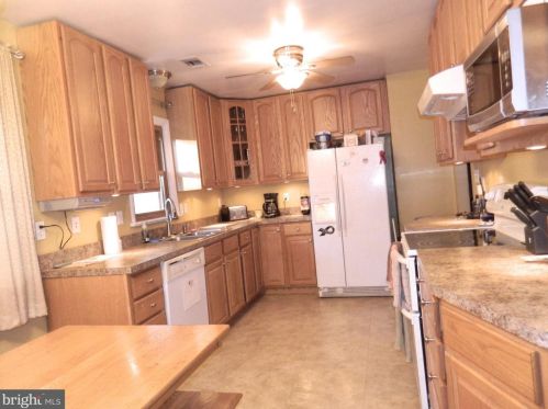 10730 Hoffman Dr, Williamsport, MD 21795-1308