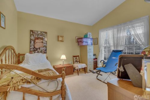 40 Lavender Dr, Princeton NJ  08540-9448 exterior