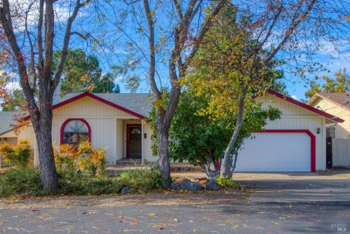 19175 Stonegate Rd, Middletown, CA 95467-8828