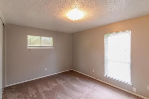 818 Clarissa Pl, Garland TX  75040-5943 exterior