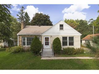 841 Cope Ave, Saint Paul, MN 55113-4542