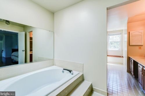 344 Greenspring Ln, Silver Spring MD 20904-1165 exterior