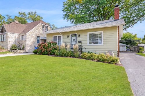 917 Mason Ln, Des Plaines, IL 60016-6739